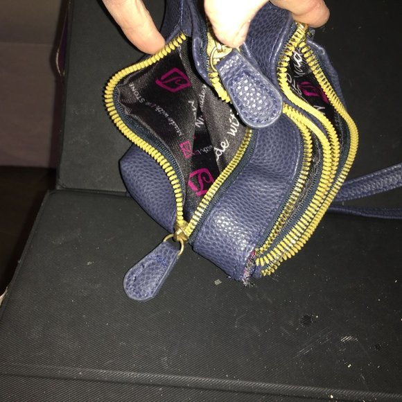 Stone Mountain Blue Leather Wristlet Multiple Zipper Pouches with Wrist Strap - Picture 7 of 8